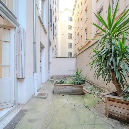 Atypical With Mezzanines 3 Near Saxe-gambetta Apartamento Lyon
